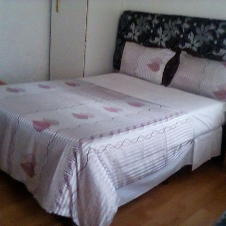 Guest House Macauly جوهانسبورغ المظهر الخارجي الصورة