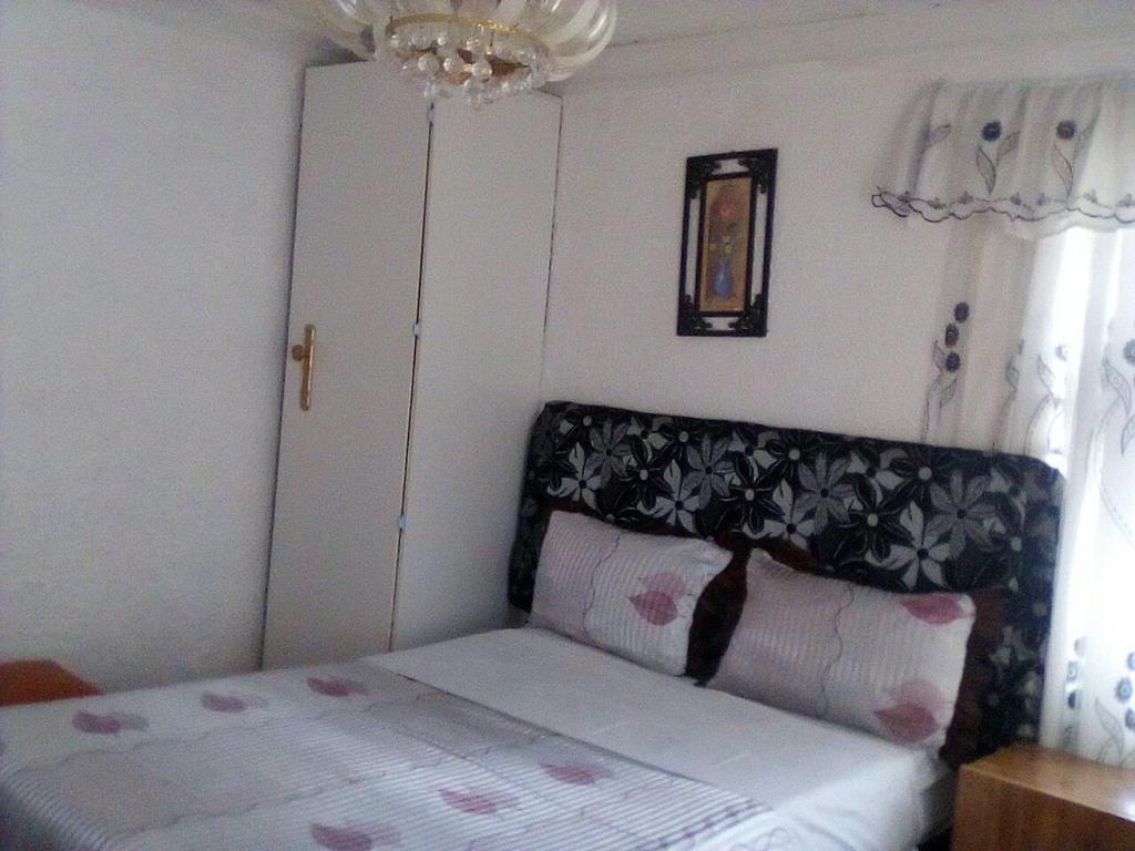 Guest House Macauly جوهانسبورغ المظهر الخارجي الصورة